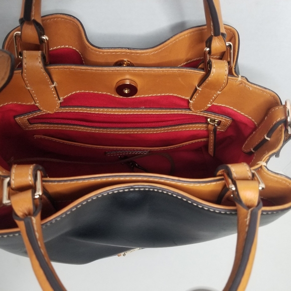 Dooney & Bourke Smooth Leather Small Brenna Satchel Handbag Black Red - Picture 7 of 11